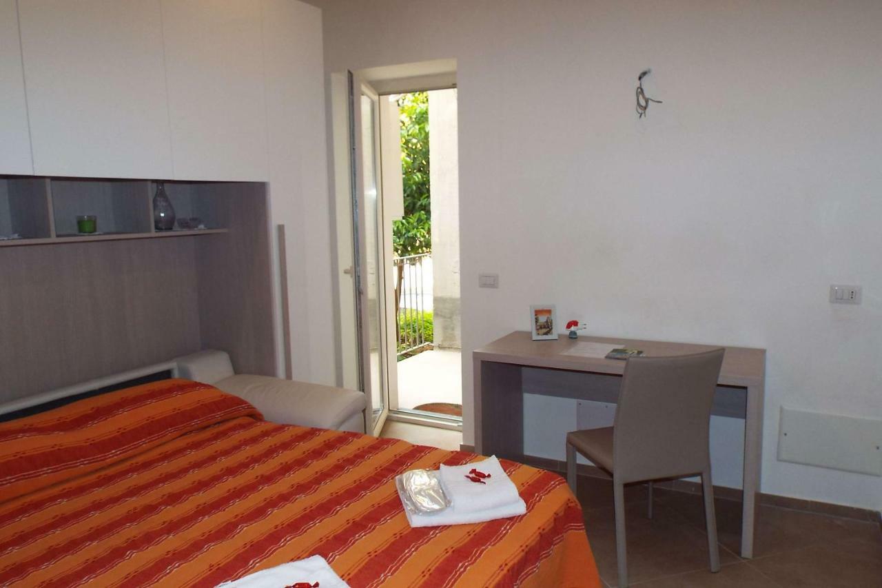 Cefalu Studio Room And Apartments Luaran gambar