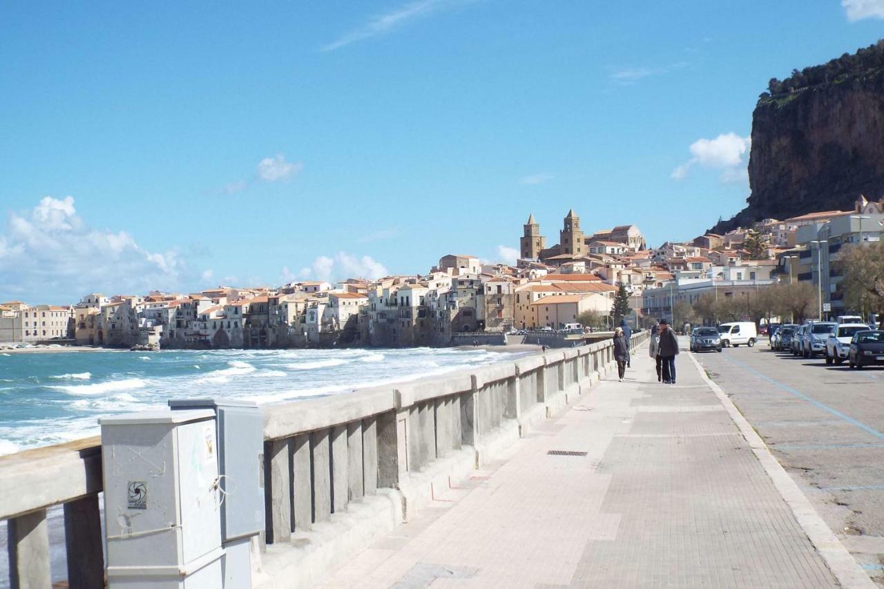 Cefalu Studio Room And Apartments Luaran gambar