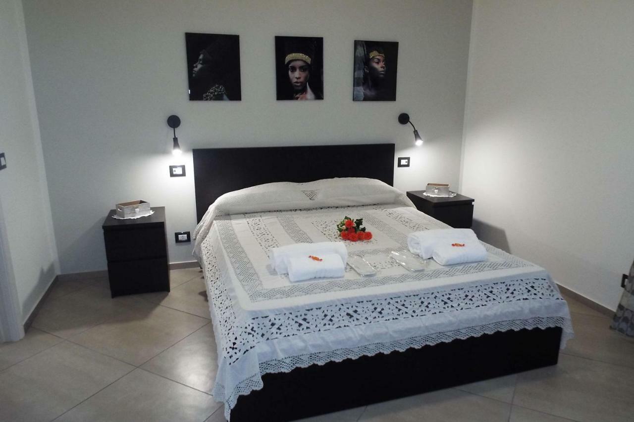Cefalu Studio Room And Apartments Luaran gambar