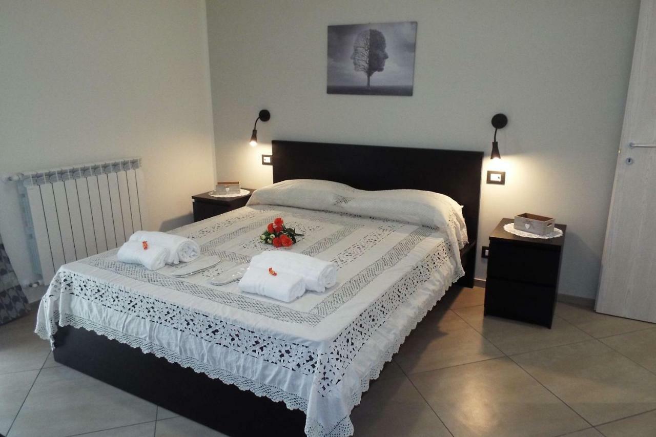 Cefalu Studio Room And Apartments Luaran gambar