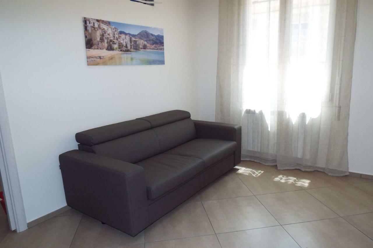 Cefalu Studio Room And Apartments Luaran gambar